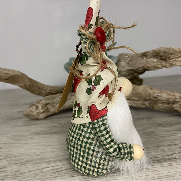 ❌SOLD❌ Whimsical Christmas Gnome Cardinal Bird Holly Berry Plaid Green Cottage - Picture 4 of 12